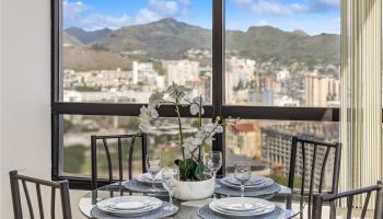 Royal Capitol Plaza condo # 3203, Honolulu, Hawaii - photo 6 of 25