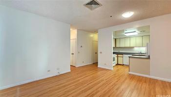 Royal Capitol Plaza condo # 4002, Honolulu, Hawaii - photo 5 of 25