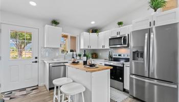 87-888  Waapuhi Street Maili, Leeward home - photo 4 of 25