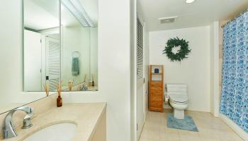 Hawaiki Tower condo # 4101, Honolulu, Hawaii - photo 5 of 13
