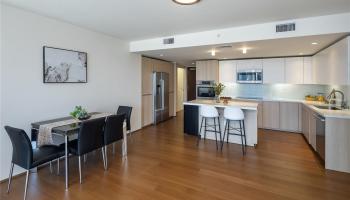 Symphony Honolulu condo # 2703, Honolulu, Hawaii - photo 5 of 25