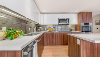 Symphony Honolulu condo # 2810, Honolulu, Hawaii - photo 4 of 25