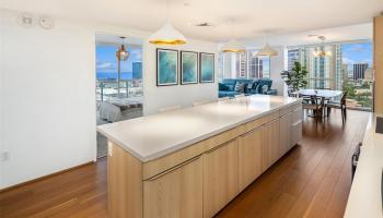 Symphony Honolulu condo # 3009, Honolulu, Hawaii - photo 4 of 25