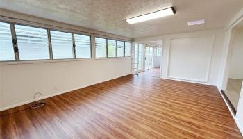 90 Makaweo Ave Wahiawa - Rental - photo 2 of 25