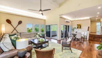 902 Puuomao Place Hahaione-upper, Hawaii Kai home - photo 2 of 25 902 Puuomao Place Hahaione-upper, Hawaii Kai home - photo 2 of 25