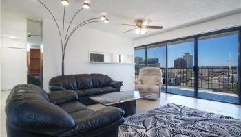 Birch & Elm Condominium condo #702, Honolulu, Hawaii - photo 3 of 15 Birch & Elm Condominium condo #702, Honolulu, Hawaii - photo 3 of 15