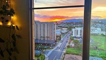 Lakeside West condo # 1401, Honolulu, Hawaii - photo 1 of 1