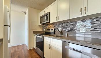 Lakeside West condo # 1501, Honolulu, Hawaii - photo 1 of 1