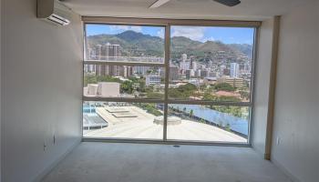 909 Kapiolani Blvd Honolulu - Rental - photo 2 of 9