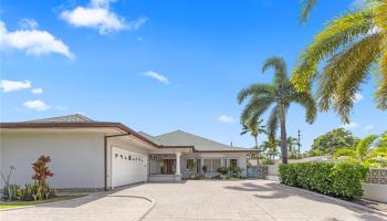 910  Hunakai Street Kahala Area, Diamond Head home - photo 2 of 25