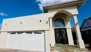 911  6th Ave ,  home - photo 1 of 1