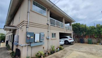 911  Winant Street Kalihi Area, Honolulu home - photo 2 of 13