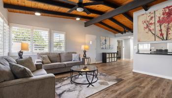 914  Lemiwai Street Wahiawa Park, Central home - photo 6 of 25