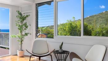 920  Leighton Street Aina Haina Area, Diamond Head home - photo 3 of 25