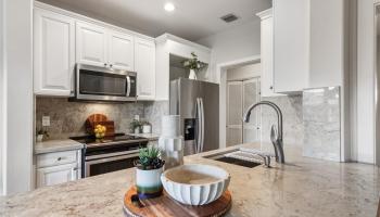 Coconut Plantation condo # 51-3, Kapolei, Hawaii - photo 1 of 25