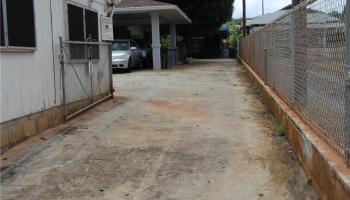 925 9th Ave Honolulu - Rental - photo 2 of 19