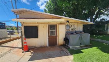 925 9th Ave Honolulu - Rental - photo 2 of 6