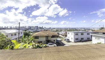 927  Lolena Street Kamehameha Heights, Honolulu home - photo 5 of 12