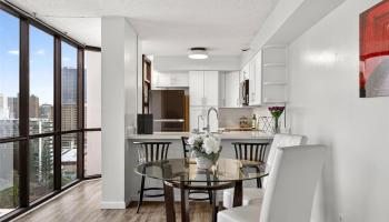 Hale Kaheka condo # 1705, Honolulu, Hawaii - photo 4 of 25