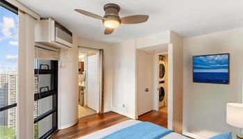 Hale Kaheka condo # 2105, Honolulu, Hawaii - photo 4 of 23