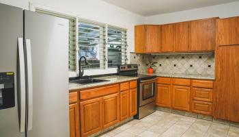 933 Ailuna Street Aina Haina Area, Diamond Head home - photo 5 of 16 933 Ailuna Street Aina Haina Area, Diamond Head home - photo 5 of 16