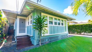 933 Wailupe Place Aina Haina Beach, Diamond Head home - photo 1 of 25 933 Wailupe Place Aina Haina Beach, Diamond Head home - photo 1 of 25