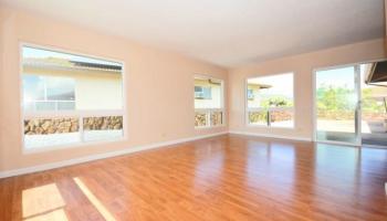 94-1073 Halelehua St Waipahu-lower, Waipahu home - photo 3 of 10 94-1073 Halelehua St Waipahu-lower, Waipahu home - photo 3 of 10