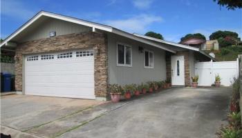 94-116 Kaaholo Pl Village Park, Waipahu home - photo 3 of 12 94-116 Kaaholo Pl Village Park, Waipahu home - photo 3 of 12