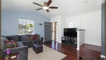 94-1256 Awaiki St Waipahu-lower, Waipahu home - photo 3 of 20 94-1256 Awaiki St Waipahu-lower, Waipahu home - photo 3 of 20