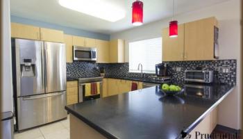 94-1256 Awaiki St Waipahu-lower, Waipahu home - photo 5 of 20