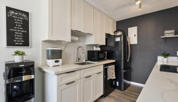 Royal Palm at Waipio I condo # 5U, Waipahu, Hawaii - photo 2 of 21