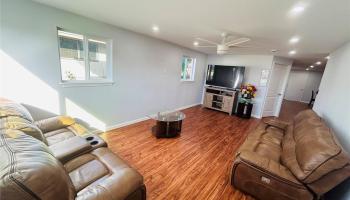 94-220  Waipahu Street Robinson Heights, Waipahu home - photo 3 of 23