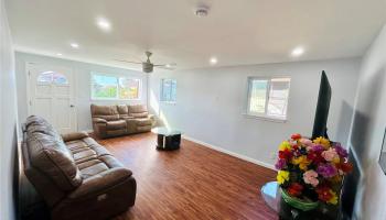 94-220  Waipahu Street Robinson Heights, Waipahu home - photo 4 of 23