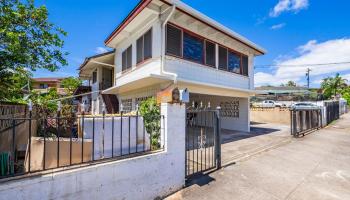 94-346  Mokuola Street Waipahu-lower, Waipahu home - photo 2 of 25