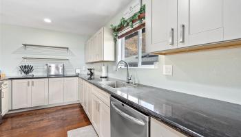 94-536  Koaleo Street Robinson Heights, Waipahu home - photo 6 of 20