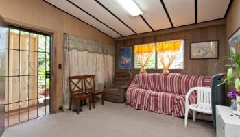 94-551 Awamoi St Waipahu Gardens, Waipahu home - photo 2 of 10 94-551 Awamoi St Waipahu Gardens, Waipahu home - photo 2 of 10