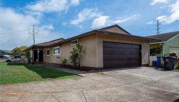 94-859 Kaaholo St Waipahu - Rental - photo 2 of 23