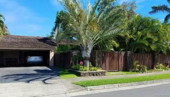 951 Waiiki Street Waialae G/c, Diamond Head home - photo 2 of 23 951 Waiiki Street Waialae G/c, Diamond Head home - photo 2 of 23