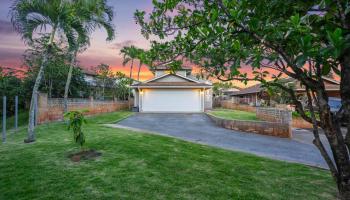 95-197  Lelewalo Street Mililani Area, Central home - photo 2 of 25
