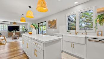 95-205  Kemu Place Mililani Mauka, Central home - photo 2 of 25