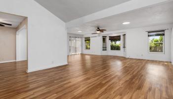 95-528  Awiki Street Mililani Area, Central home - photo 4 of 25