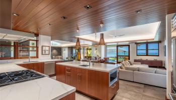 96  Niuiki Cir Niu Beach, Diamond Head home - photo 5 of 25