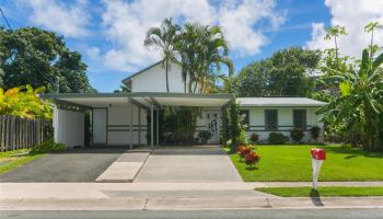 977 Alahaki Street Enchanted Lake, Kailua home - photo 1 of 25 977 Alahaki Street Enchanted Lake, Kailua home - photo 1 of 25