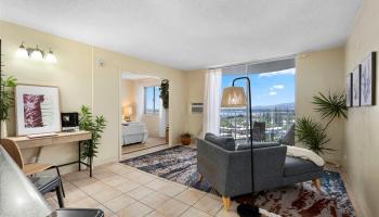 Pearl Ridge Gdns & Twr condo # 1502, Aiea, Hawaii - photo 2 of 20