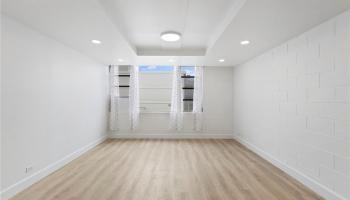 Pearl Ridge Gdns & Twr condo # 1-201, Aiea, Hawaii - photo 3 of 24