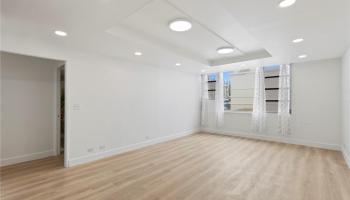 Pearl Ridge Gdns & Twr condo # 1-201, Aiea, Hawaii - photo 4 of 24