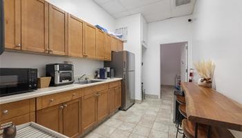 98-1247 Kaahumanu St Aiea Oahu commercial real estate photo6 of 10