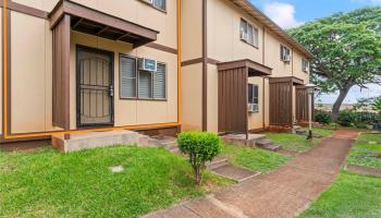 Waiau Gardens townhouse # C, Pearl City, Hawaii - photo 3 of 24