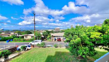 98-147 Honomanu Street Aiea Area, PearlCity home - photo 4 of 25 98-147 Honomanu Street Aiea Area, PearlCity home - photo 4 of 25