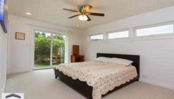 984 Waiholo St Honolulu - Rental - photo 6 of 18